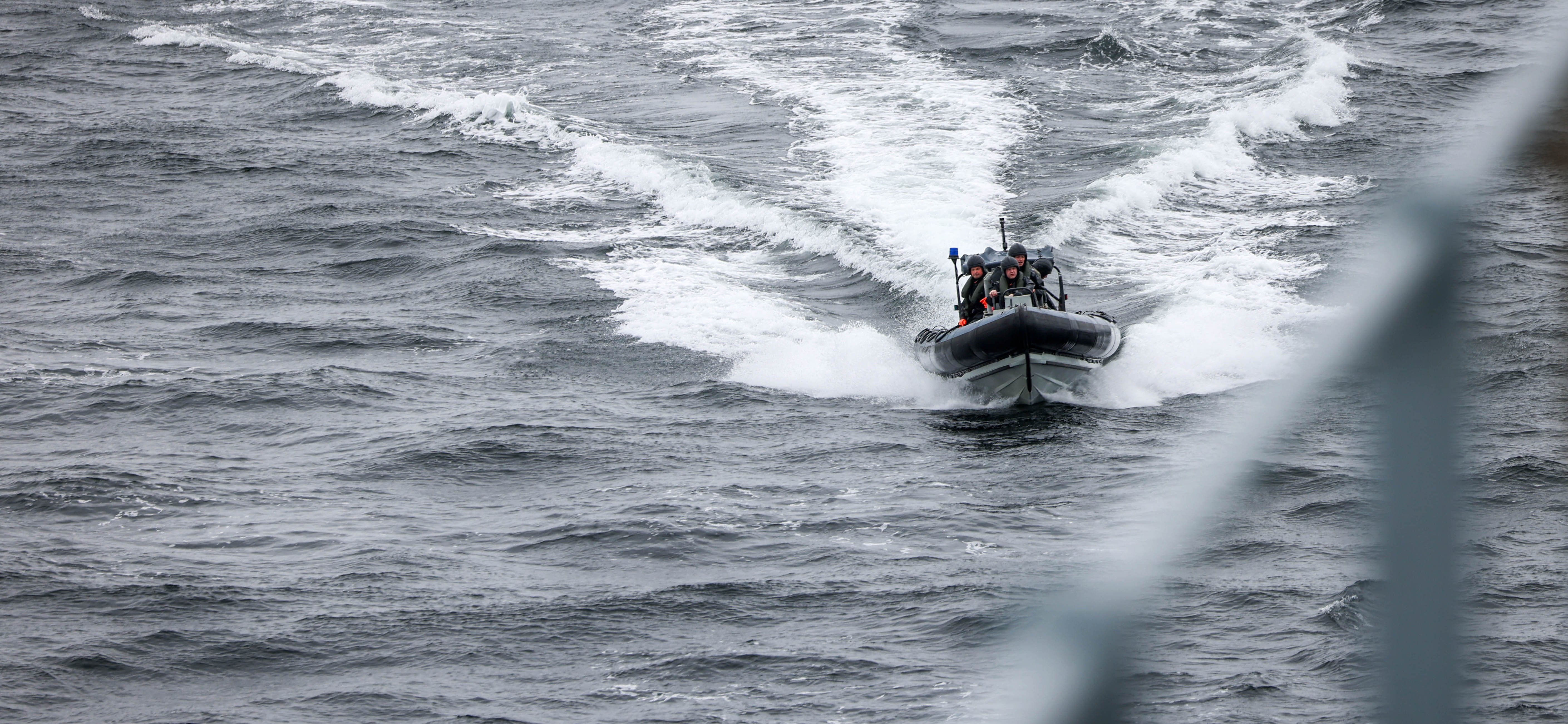 HMS Albion’s Starboard Sea boat conducting drills in the Baltic Sea.